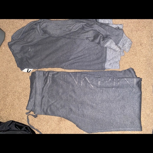Pink by Victoria’s Secret lightweight sweatsuit - Picture 1 of 9